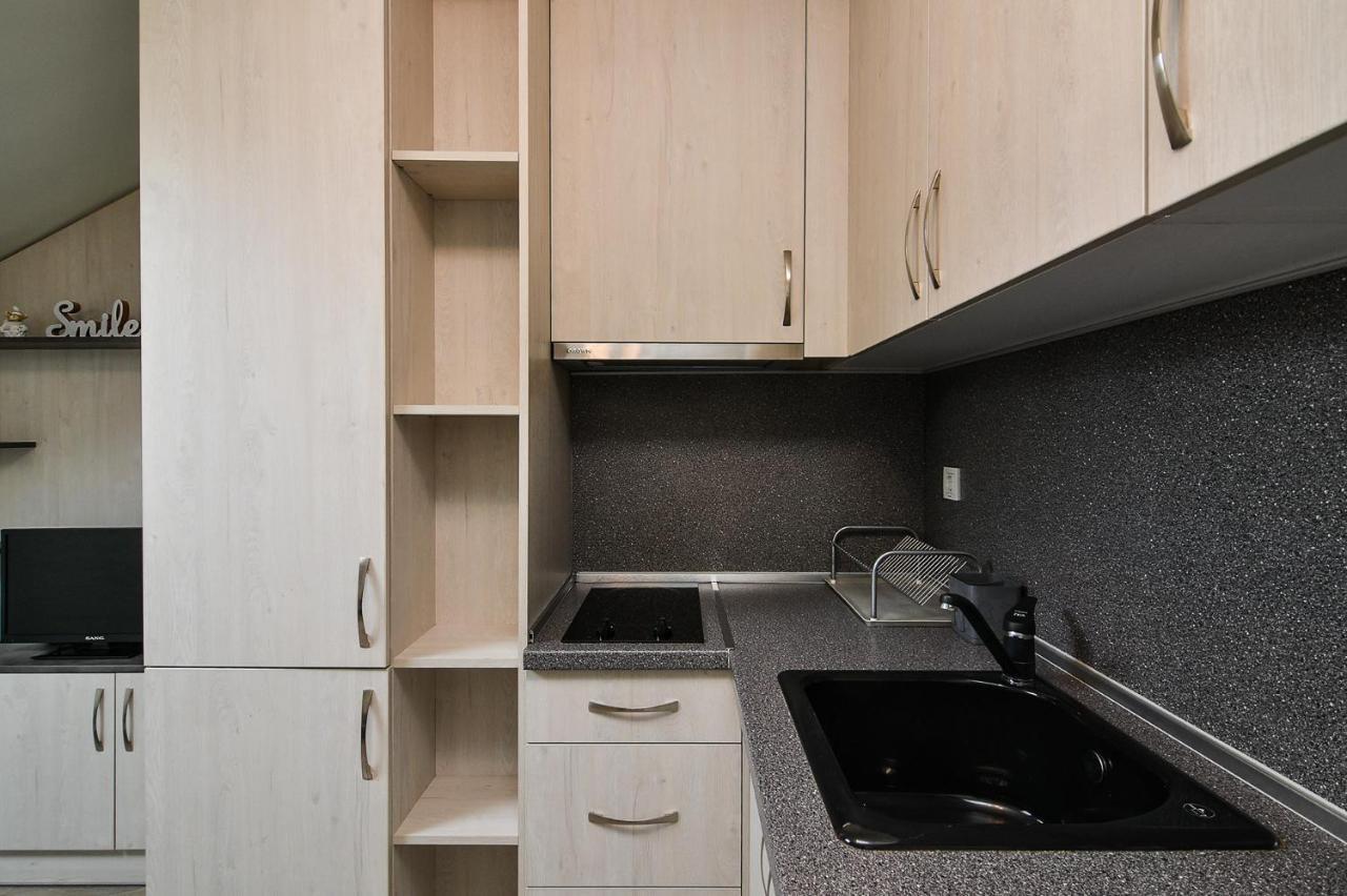 Small Studio On Budget In The Heart Of City Varna Esterno foto