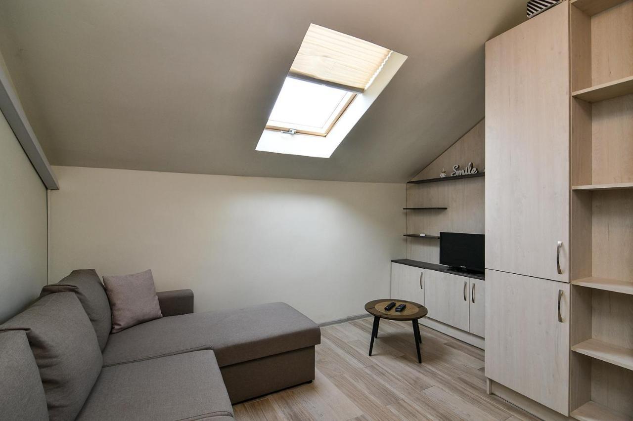 Small Studio On Budget In The Heart Of City Varna Esterno foto